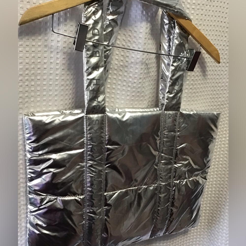 BATH & BODY WORKS TOTE BAG, NWT - Picture 2 of 7